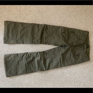 NORTH FACE - Freedom ski pants. Size small. Insulated.